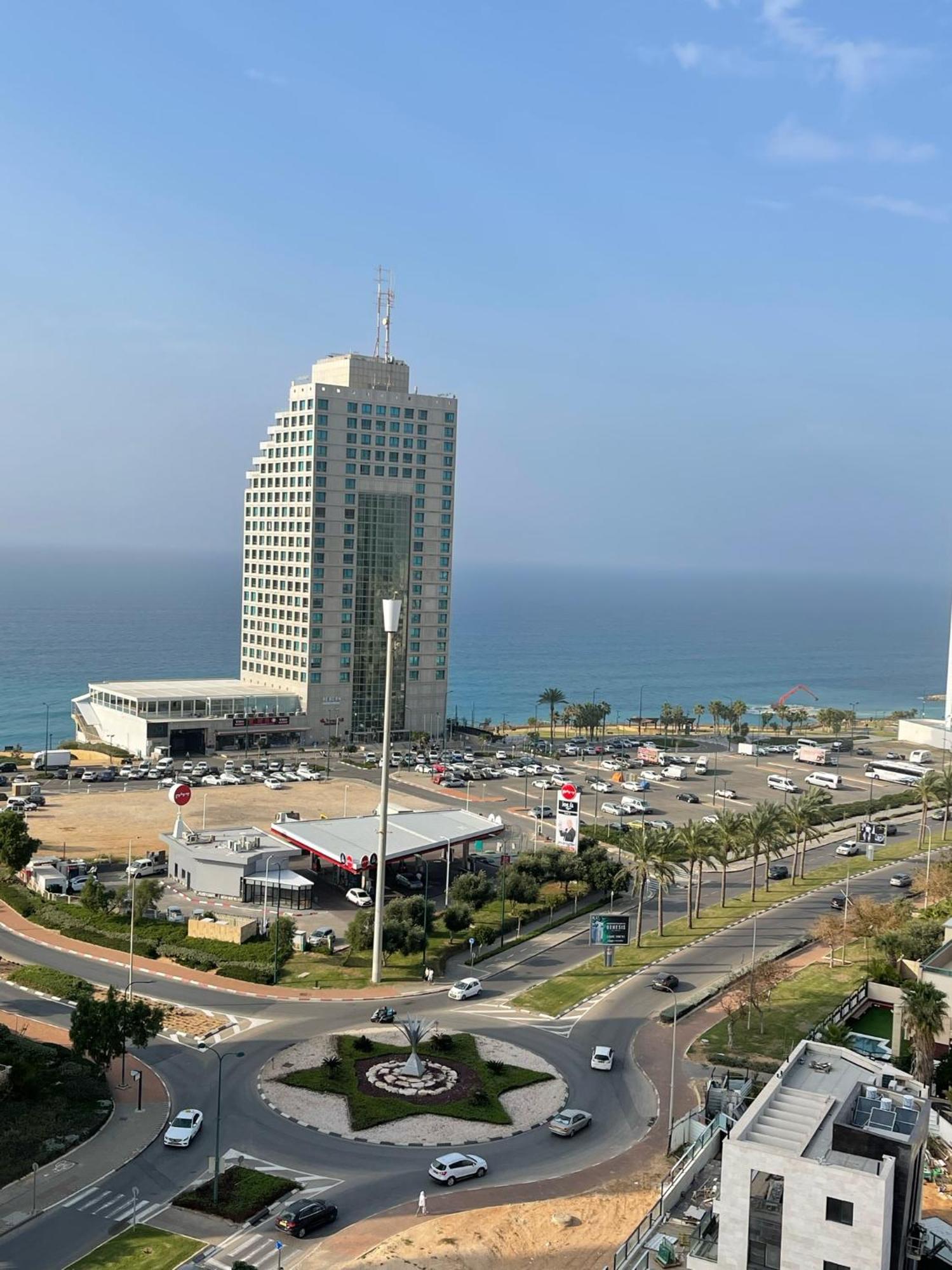 Netanya Seaview Aparthotel Exterior photo